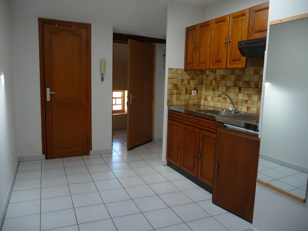 STUDIO NON MEUBLÉ - 30 M²