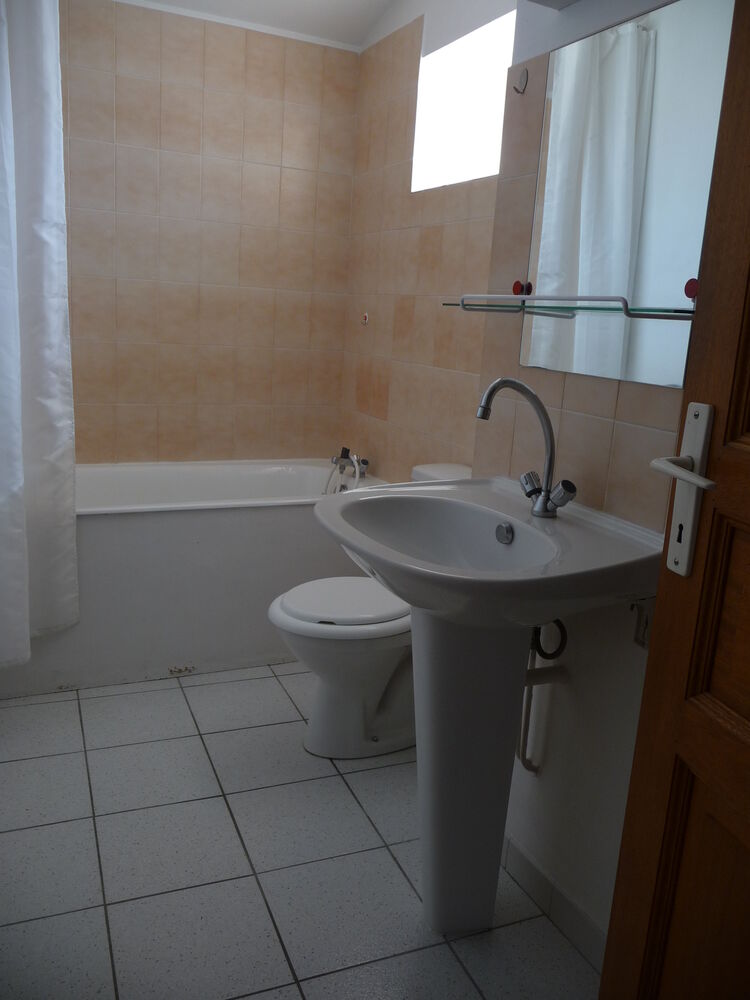 STUDIO NON MEUBLÉ - 30 M²