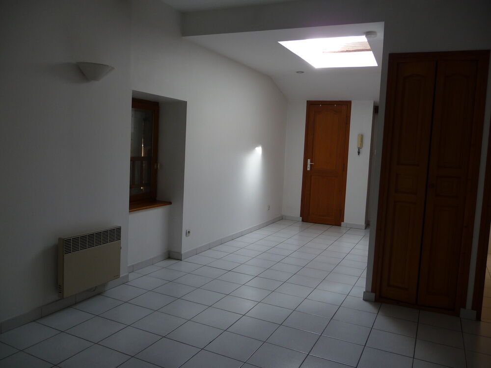 STUDIO NON MEUBLÉ - 30 M²