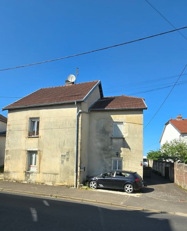 MAISON 7 pièces à 20 minutes de VESOUL.