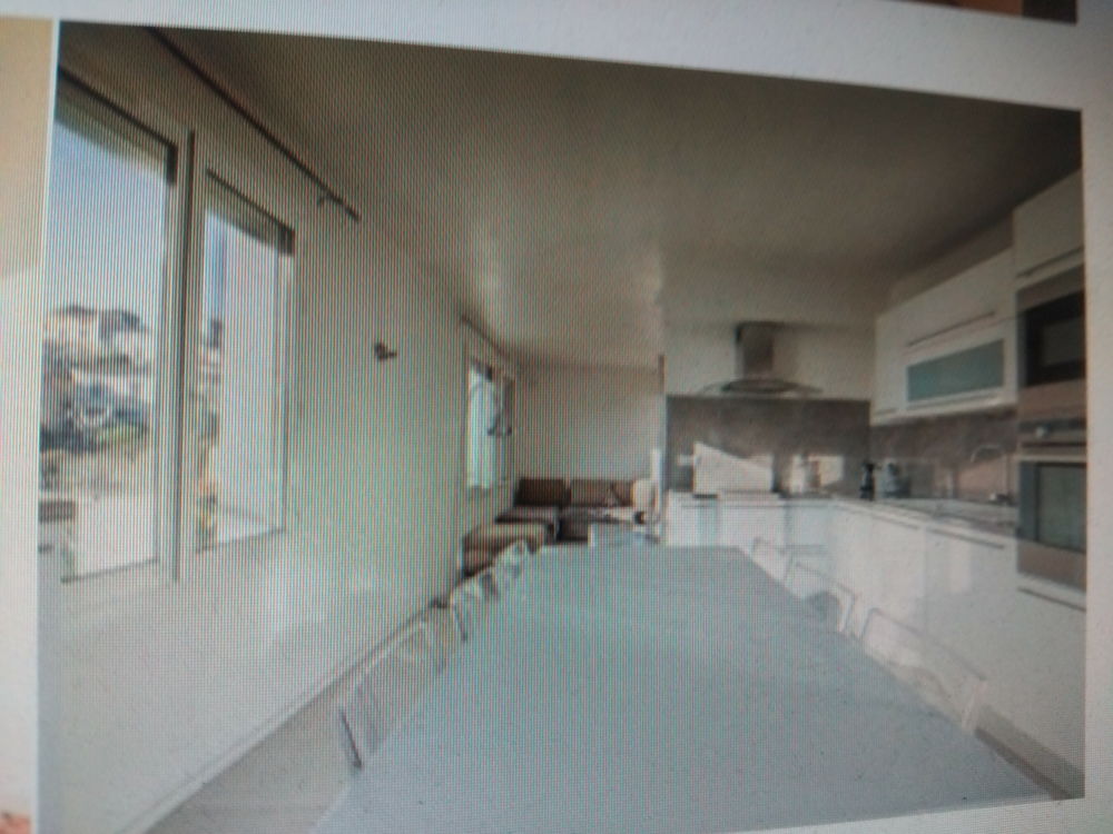 APPARTEMENT T4 en supplément garage et place de parking