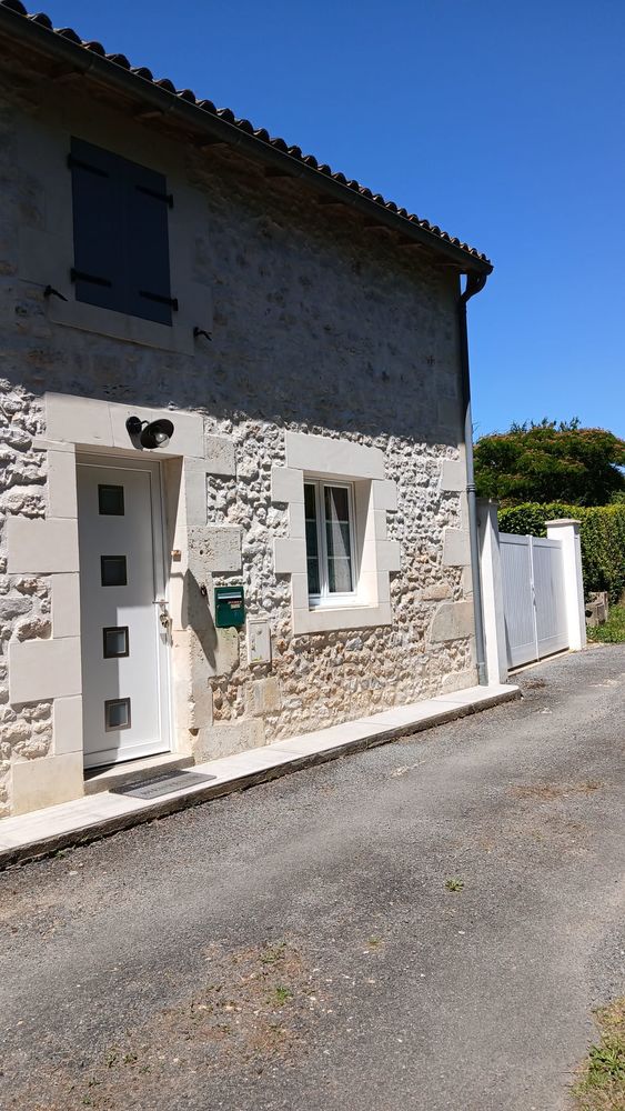 MAISON CHARENTAISE ATYPIQUE