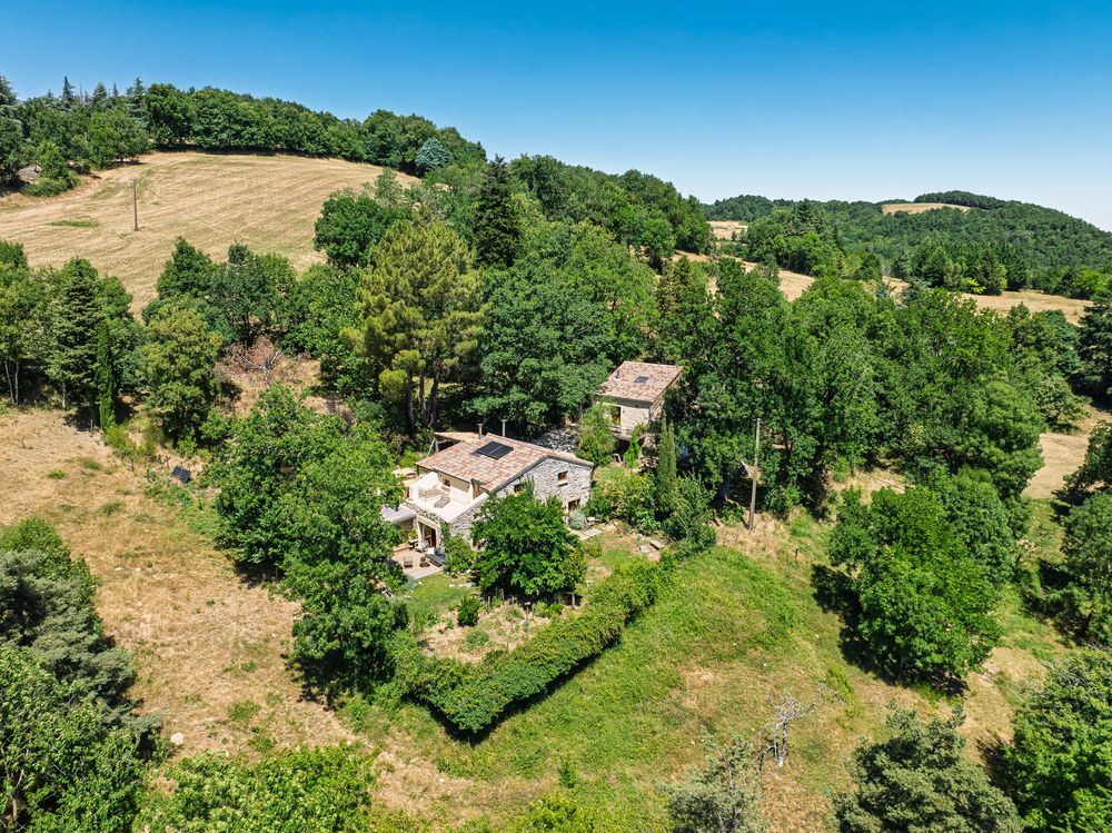 Hameau de charme en pierre - 3 habitations - Vue panoramique