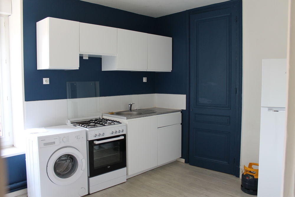 F1 : 33m2 2 ème étage 1 chambre cuisine équipée