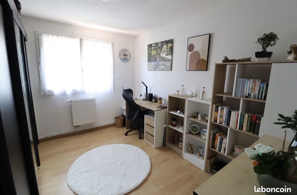 Ostwald €" Maison 111 m² (162 m² utiles) + Studio indépendant, panneaux solaires et Piscine chauffée