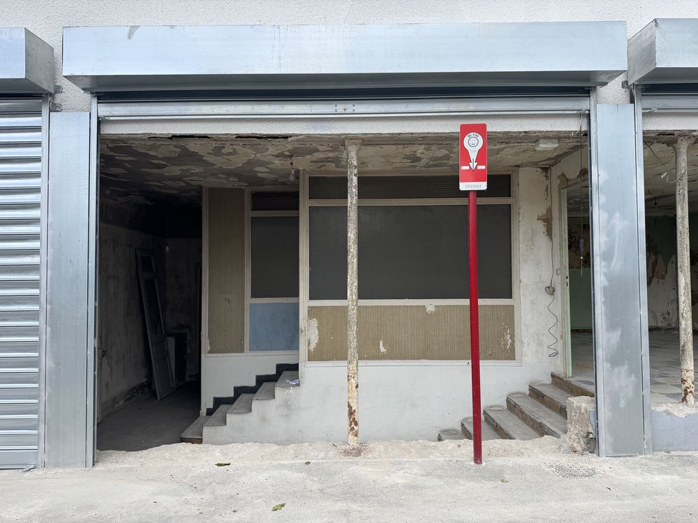 LOCAL PROFESSIONEL BRUT A Gournay sur Marne 1000 HT