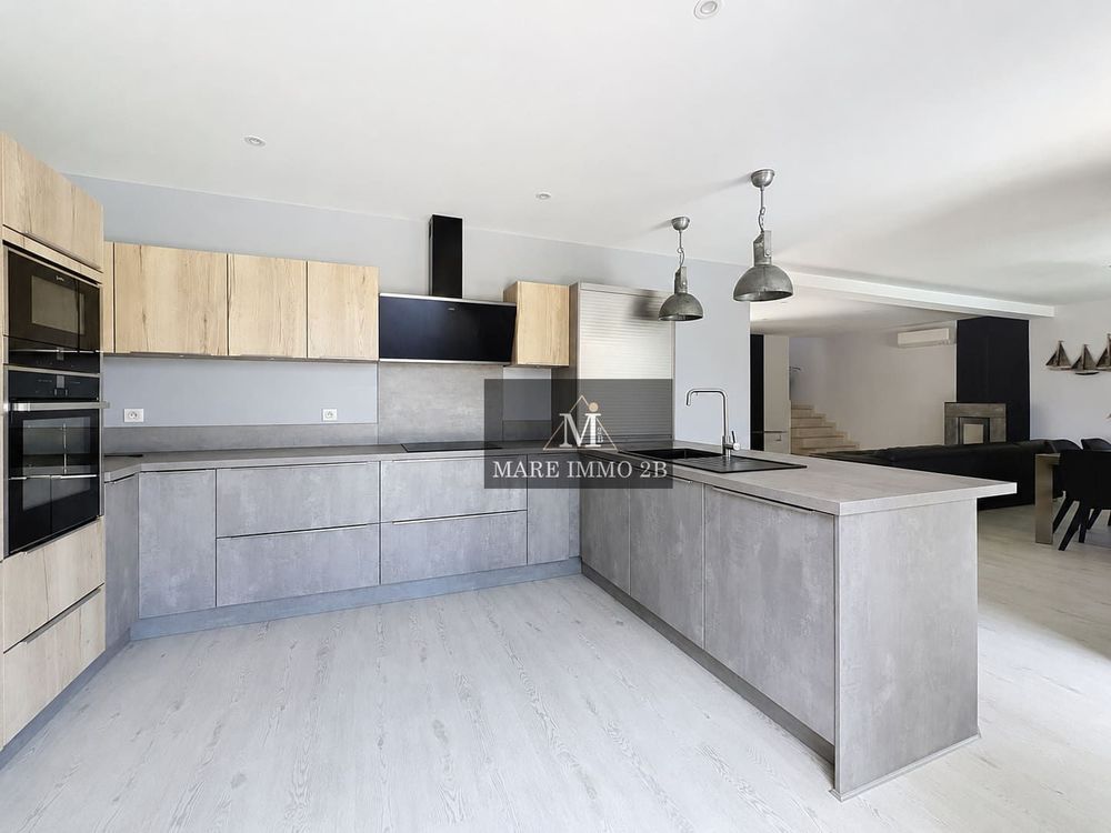 Exclusivité : Maison de 160 m² avec piscine sur 1 541 m² de
