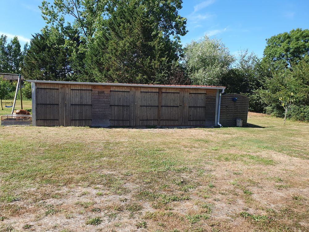 Longère vendéenne 70 m2 + studio 28 m2 à Le Perrier 85300