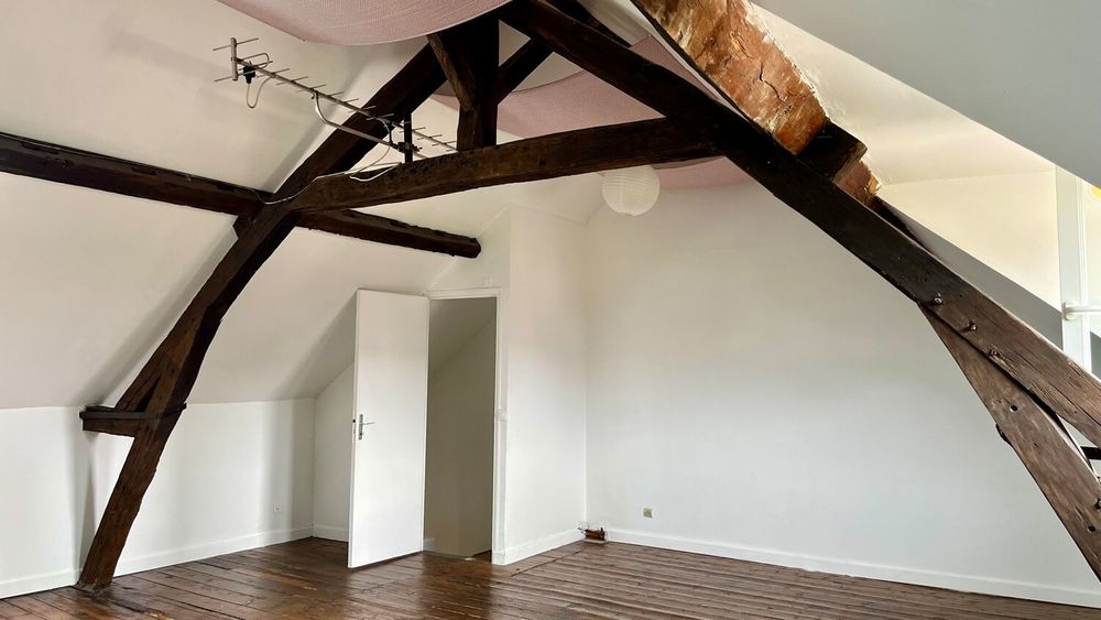 Maison familiale, beau volume avec extérieur