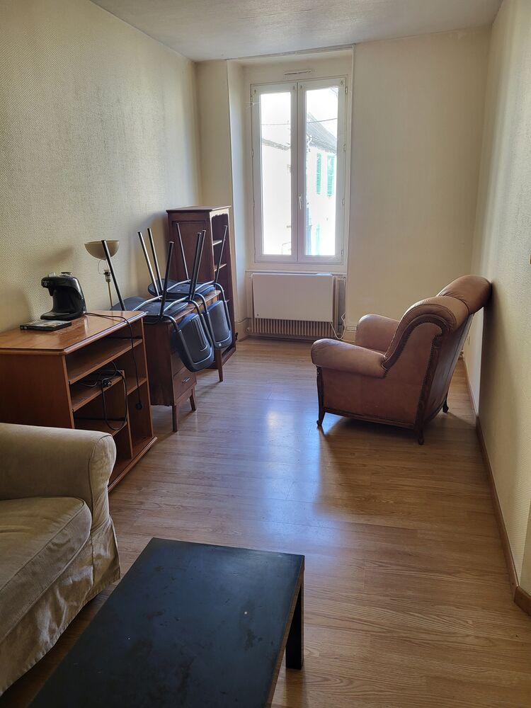 NEVERS CENTRE VILLE TYPE F2 MEUBLE
