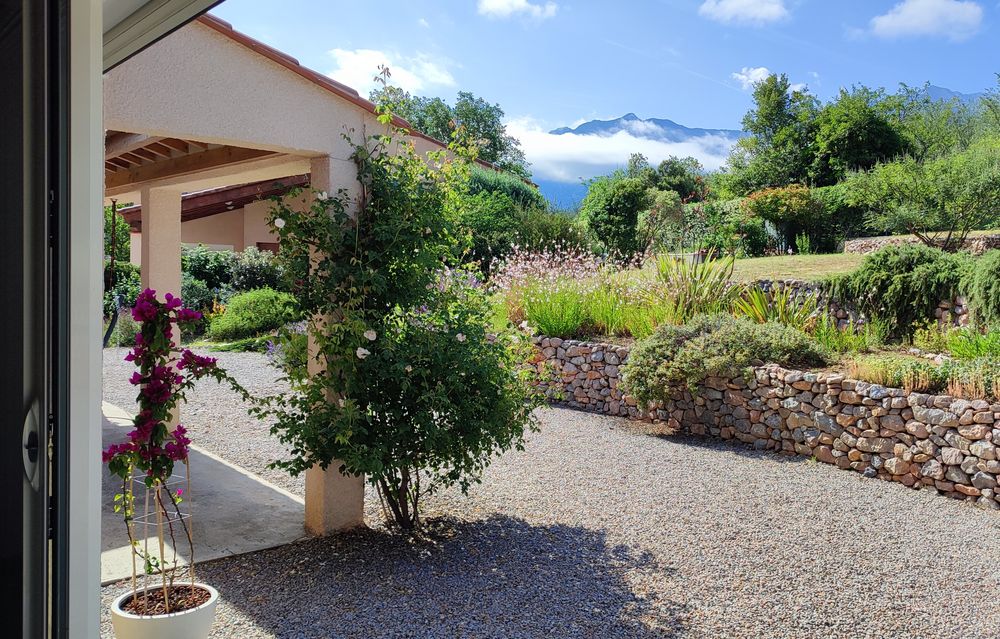Maison 4 faces sur 1600 m2 - Ria-Sirach