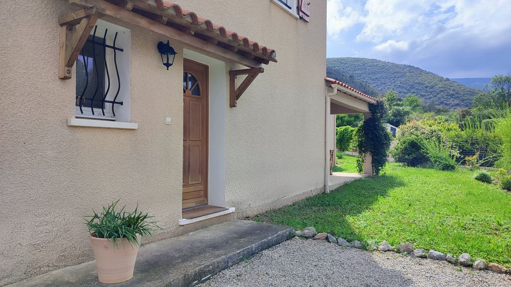 Maison 4 faces sur 1600 m2 - Ria-Sirach
