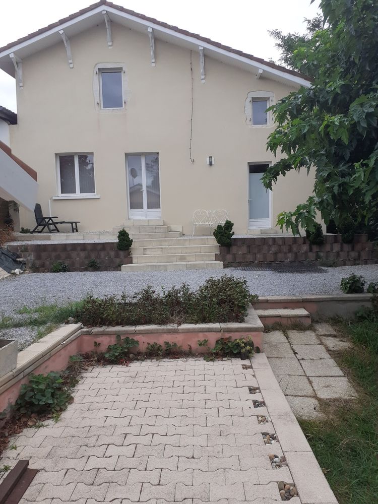 Maison 148 M2 vide DPE B + Batiment loué 400 €/mois DPE E
