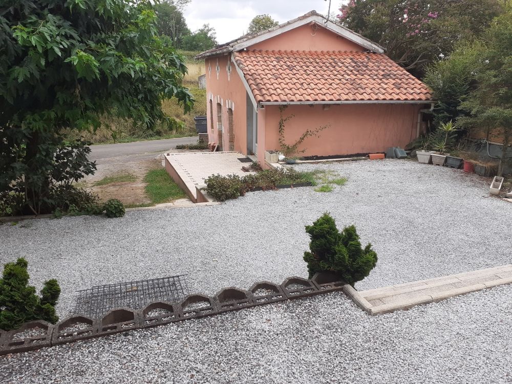 Maison 148 M2 vide DPE B + Batiment loué 400 €/mois DPE E