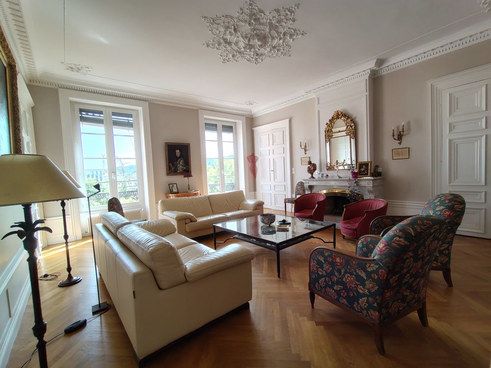 - Appartement 4 chambres + studio - 241 m²