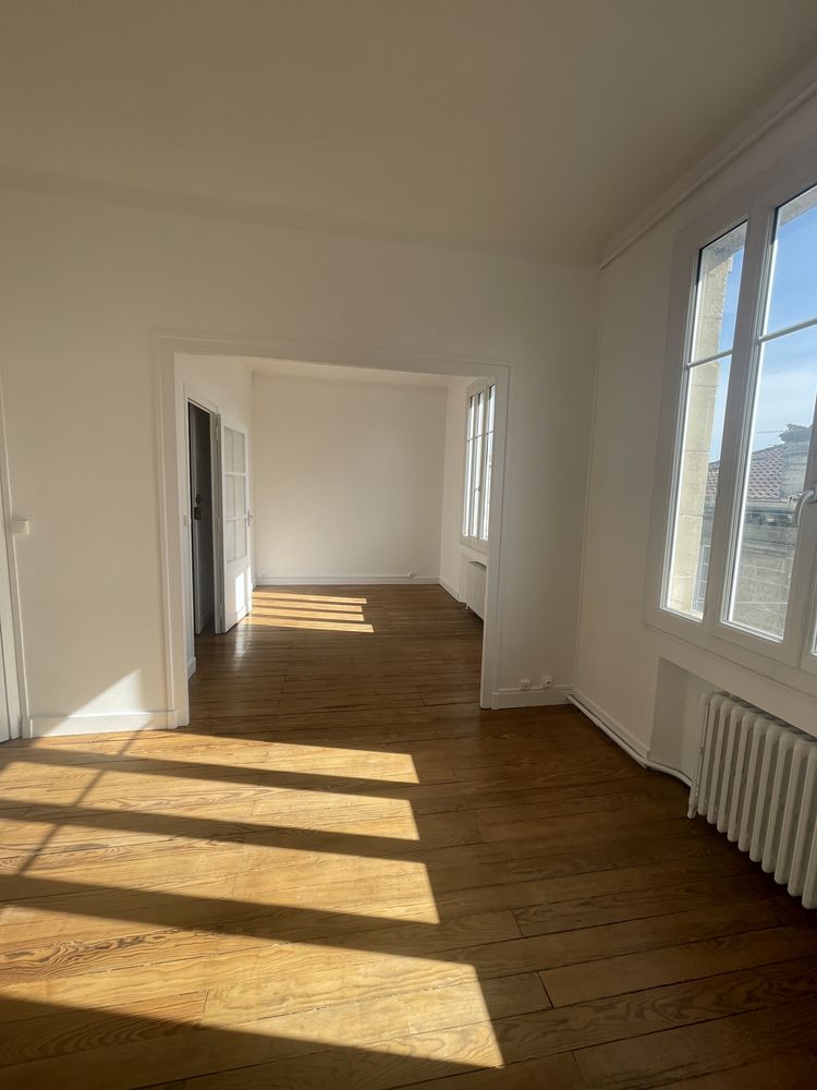 T3 avec terrasse et séjour double