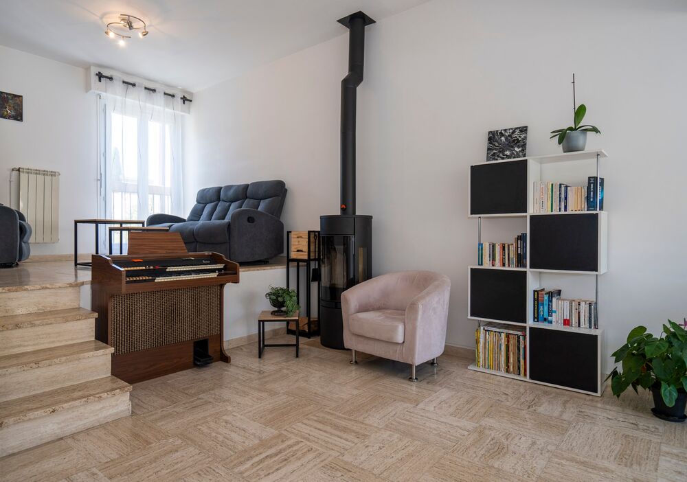 Maison lumineuse avec jardin arboré - 5 pièces - 4 chambres