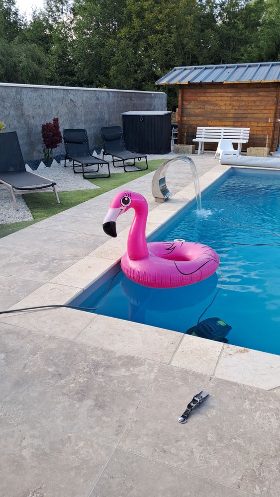 Maison avec appartement et piscine creusé