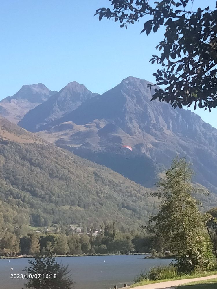 Villa au cÅ"urs de Pyrénées avec vue des montagnes 160 m2 sans travaux terrains 2000m2 DPE D prix 225000€