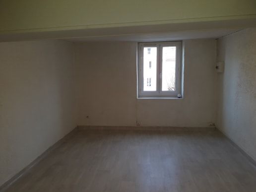 studion 23 m2 non meublé Voiron centre