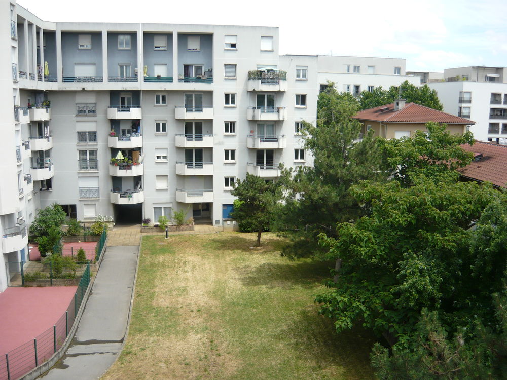 avec Garage ETUDIANTS ou autre Garant signe distance