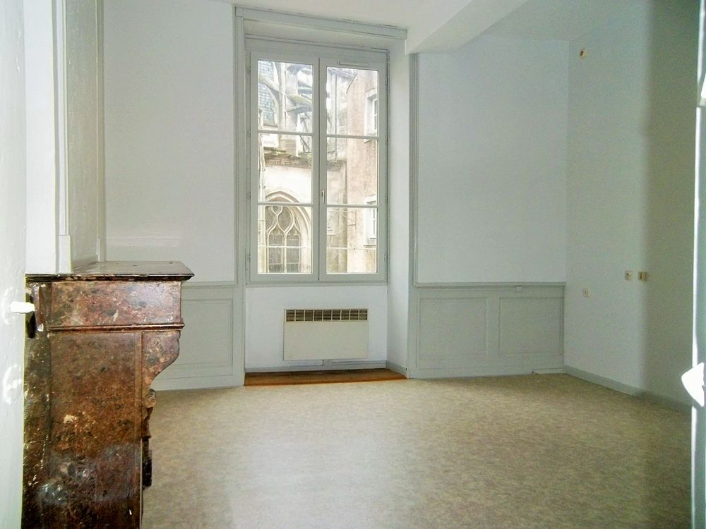 Chaumont centre-ville, F4, 68 m², desservi par la fibre