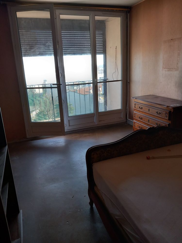 4 pièces à Bagnolet - 7ème étage avec ascenseur -