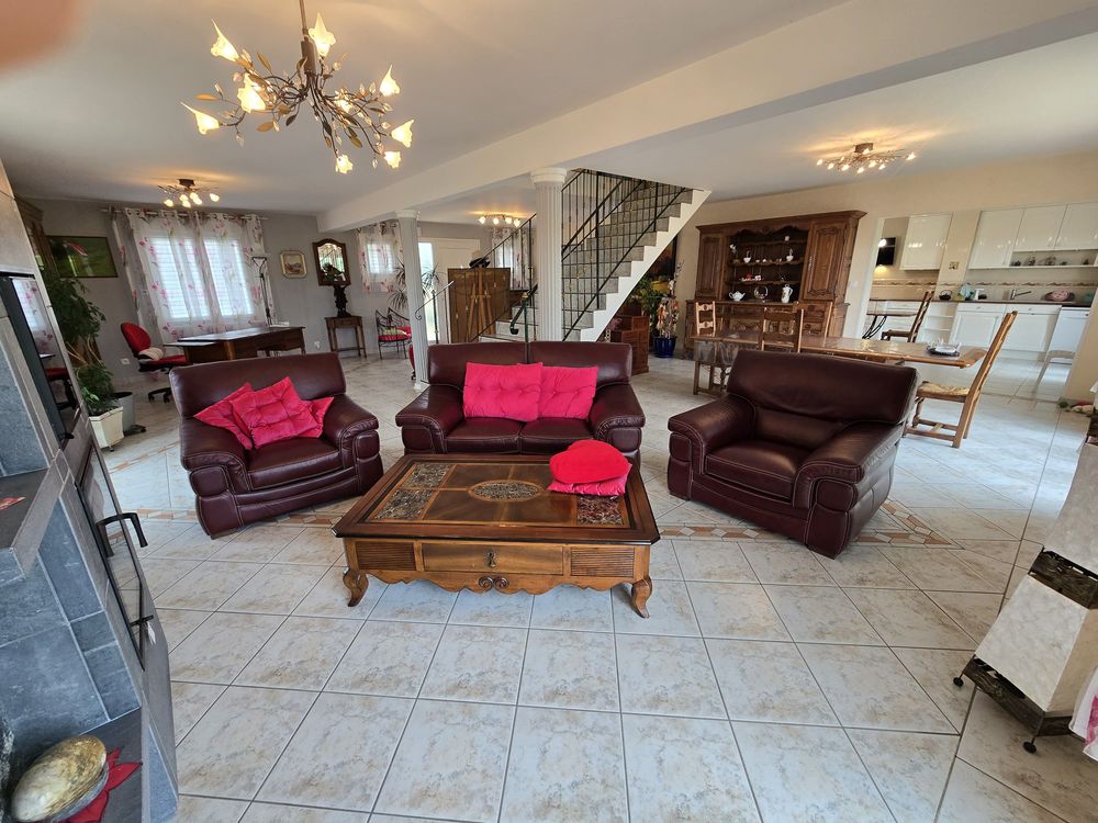 Maison 240 m² très bien isolée, 5 chambres, grandeterrasse