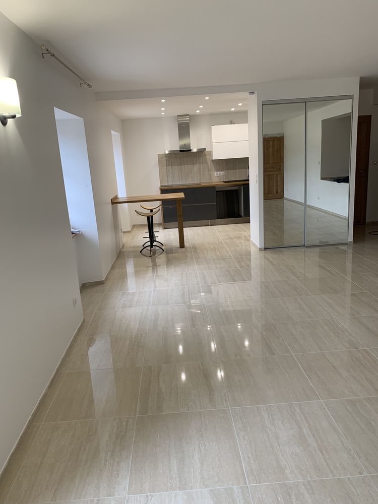 Très beau T4 en duplex