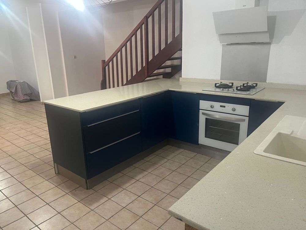 appartement F4 avec une superficie de 82 m2 habitable,