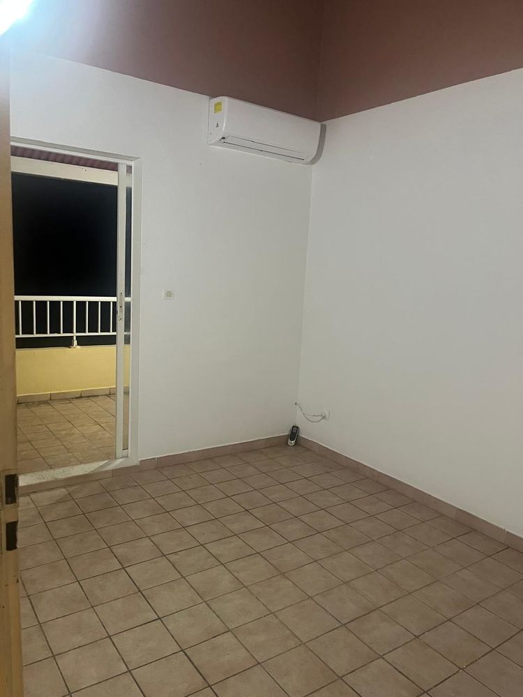 appartement F4 avec une superficie de 82 m2 habitable,