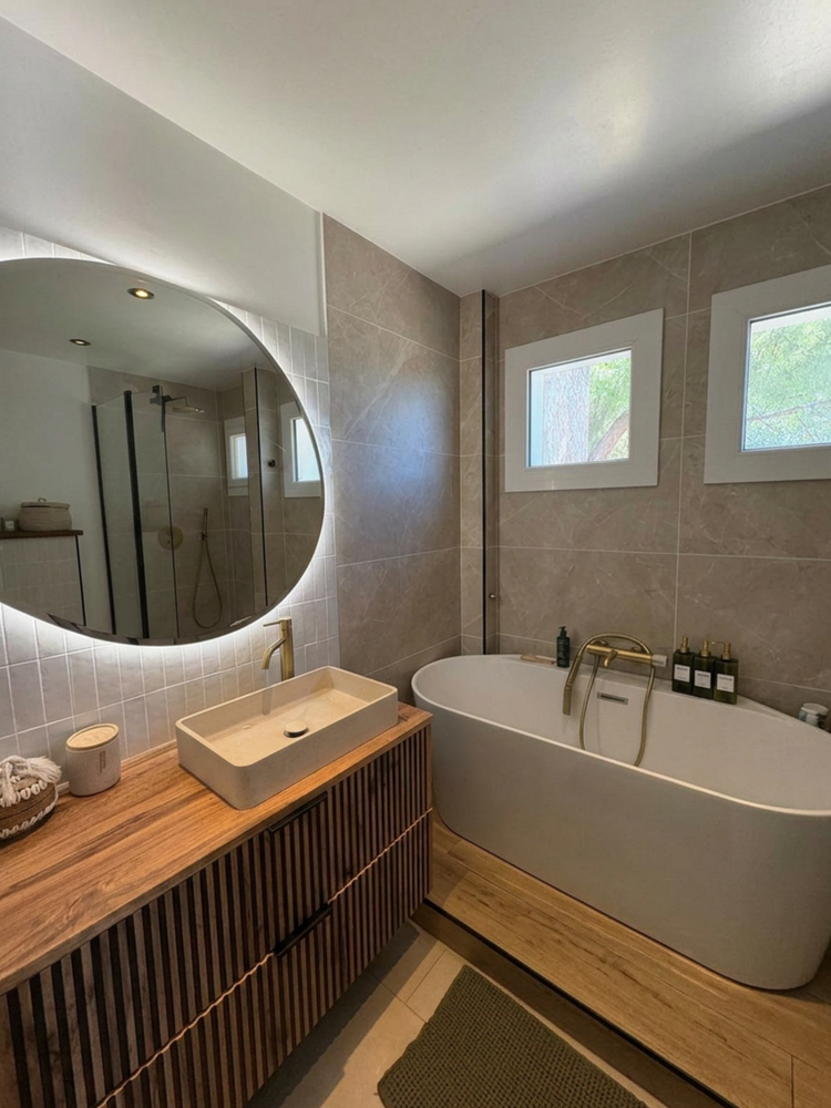 Appartement T3 rénové, 200m2 de jardin - JANAS