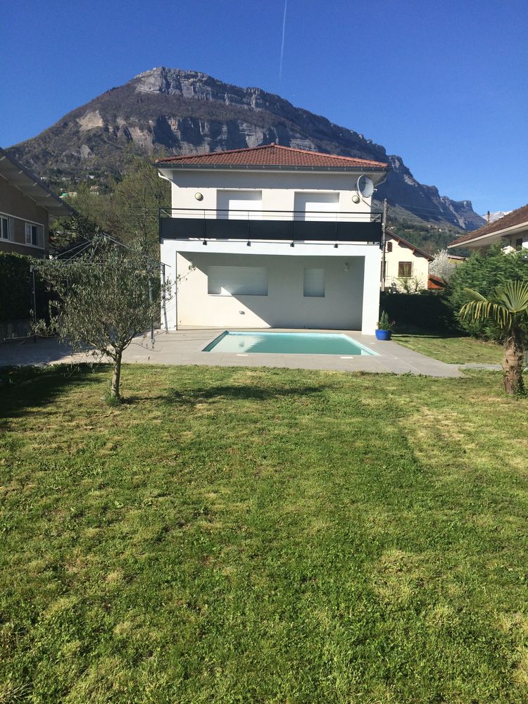 Maison contemporaine 130 m² - Piscine, vue montagne - Meylan