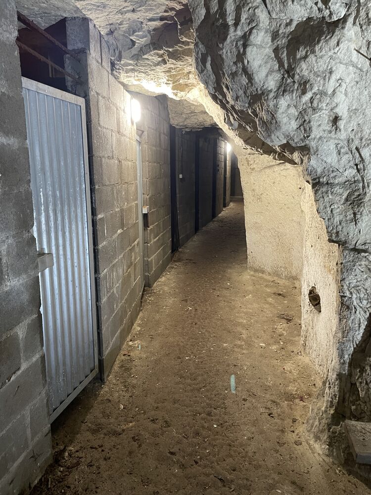 Cave stockage vin troglodyte