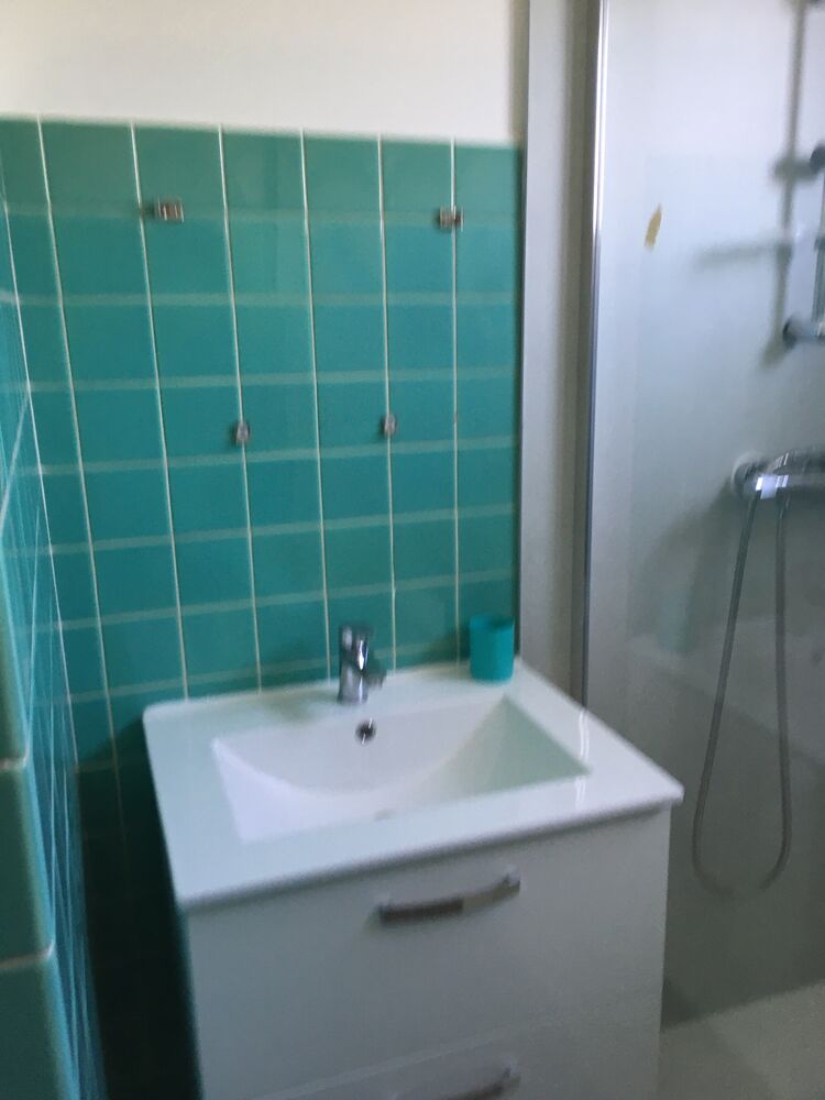 Appartement F 3 76 m² proche centre ville