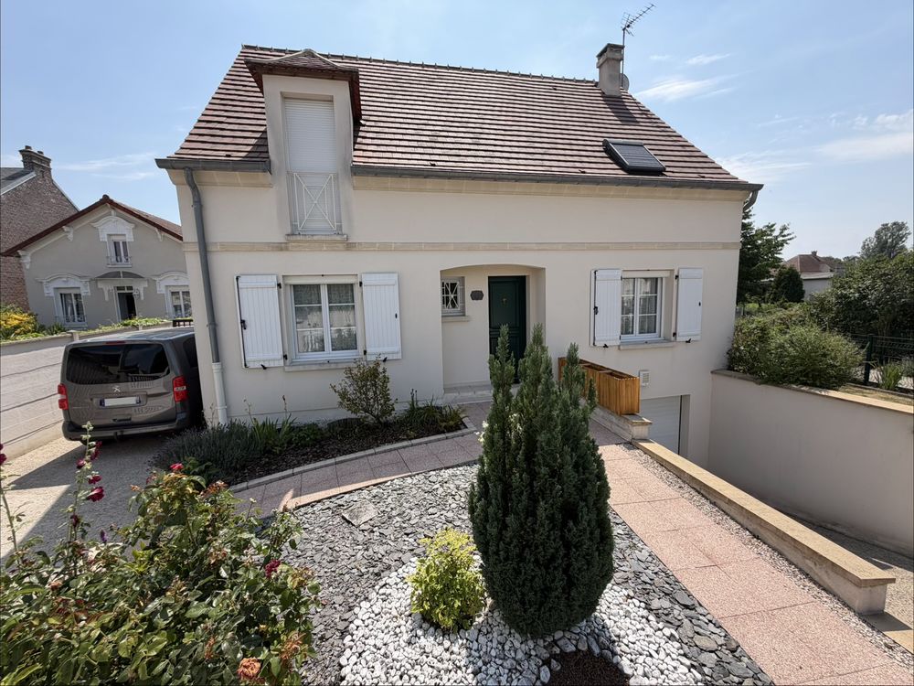 Maison . 7 Pièces . 140m2 . Sous-sol total . DPE C