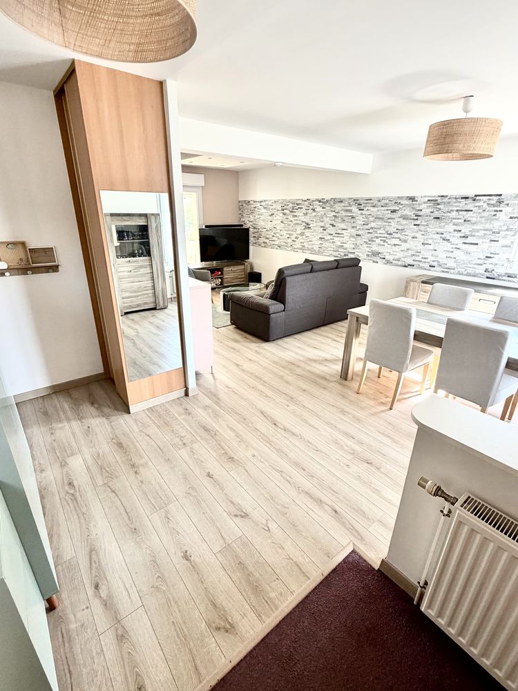 Maison . 7 Pièces . 140m2 . Sous-sol total . DPE C