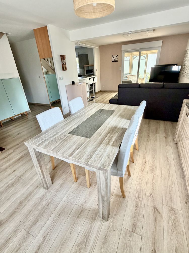 Maison . 7 Pièces . 140m2 . Sous-sol total . DPE C
