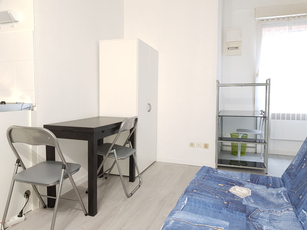 Studio meublé 22m², hypercentre, calme, internet