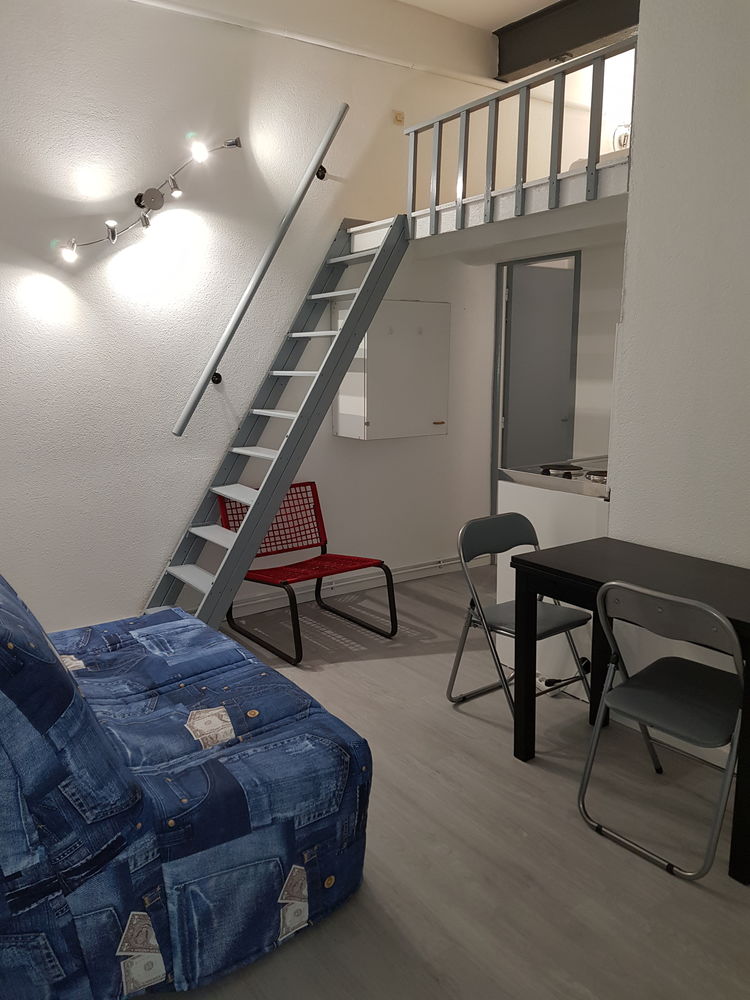 Studio meublé 22m², hypercentre, calme, internet