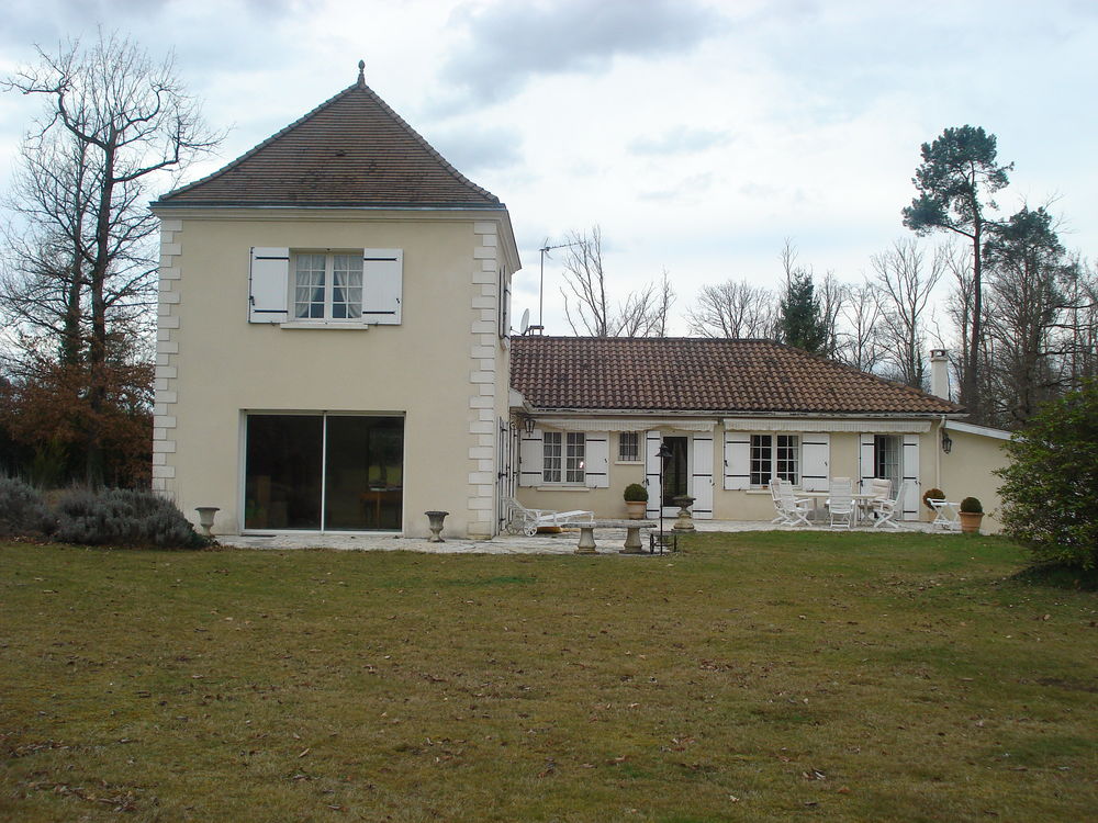 PROPRIÉTÉ DE CARACTERE PARC ARBORÉ TERRAIN CONSTRUCTIBLE