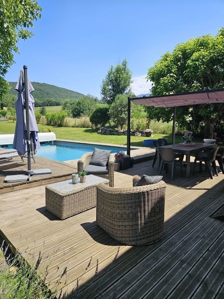Maison T6 lumineuse 175m² avec piscine et vue Pyrénées