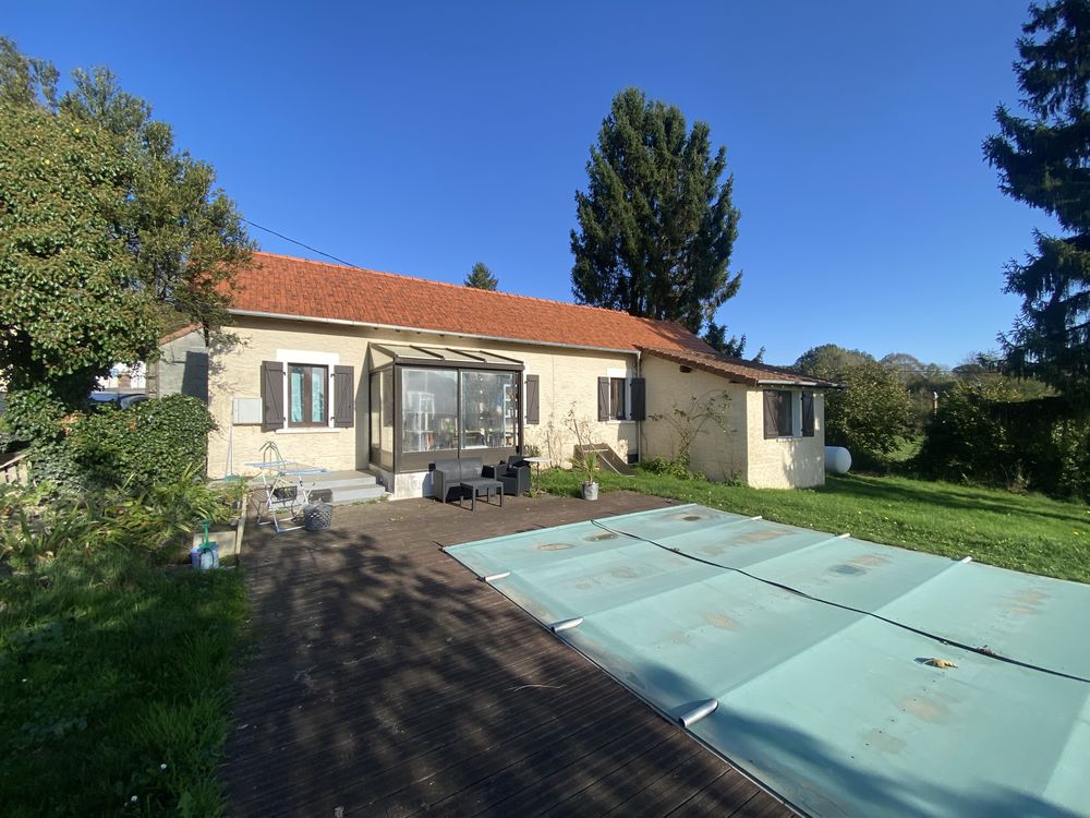 Maison de campagne avec vue, piscine et grange -Calme assuré