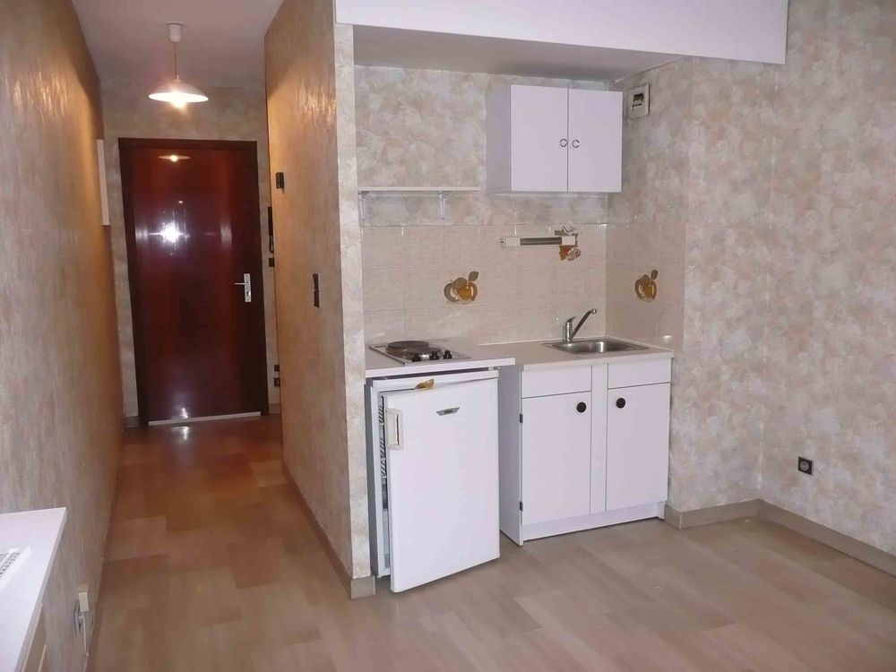 BESANCON proche FACS, studio TB situé+parking privé