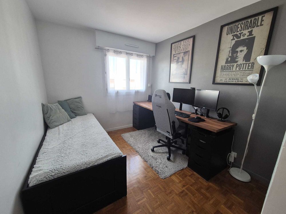 €" APPARTEMENT 3 PIàCES TRAVERSANT VUE PARC €" RESIDENCE LA LIBERATION (CHILLY-MAZARIN)
