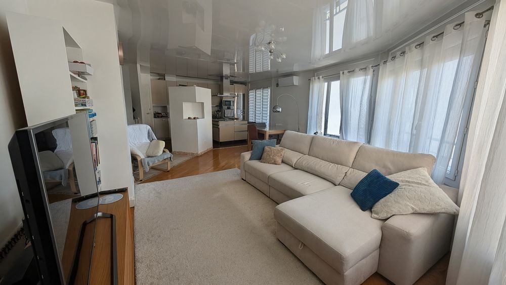 T3 86 m² - Climatisation - 2 balcons - Ascenseur