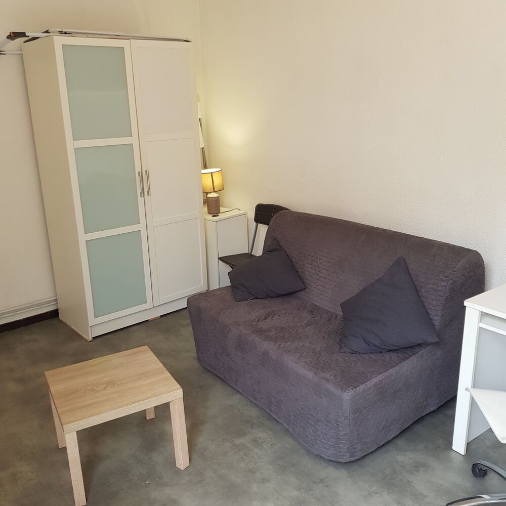 Studio Reims centre - rue Gambetta- proche Sci Po- 20m²