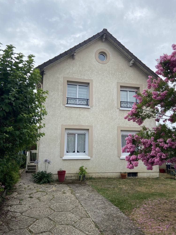 Maison individuelle128 m2 avec jardin, dépendance