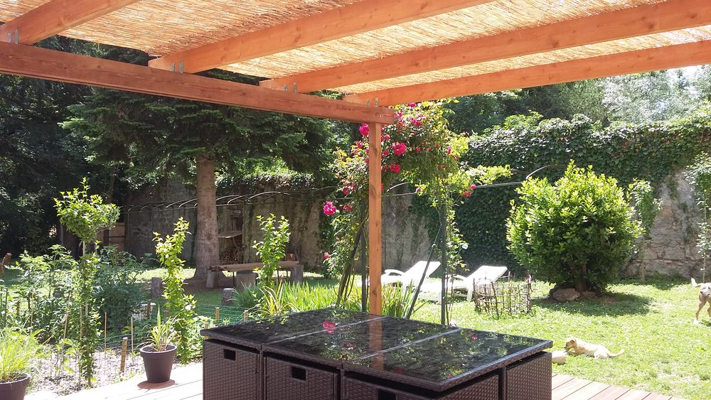 CHARMANT APPARTEMENT / MAISON