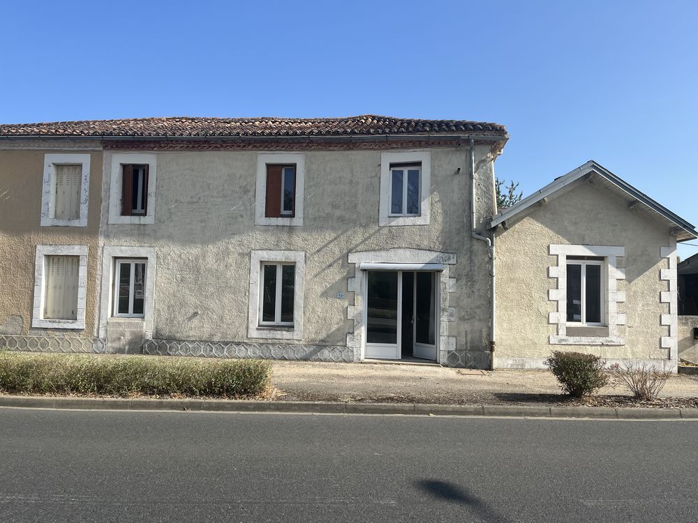 Grande maison avec dépendance à rénover